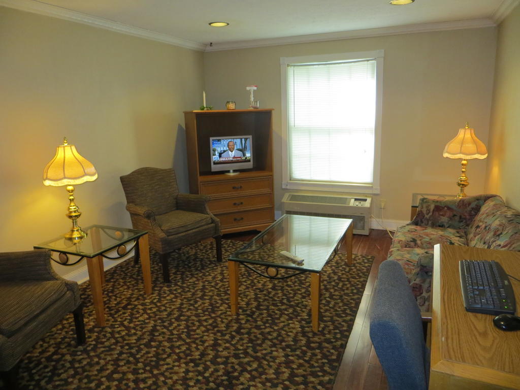 Americourt Hotel&Suites - Elizabethton Buitenkant foto