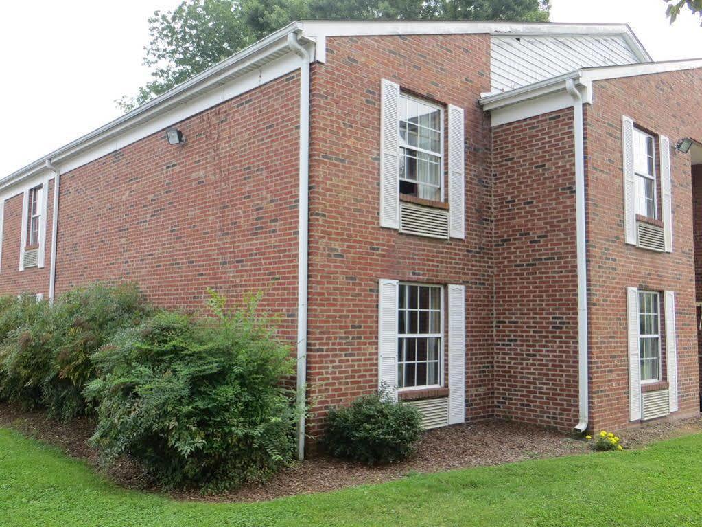 Americourt Hotel&Suites - Elizabethton Buitenkant foto